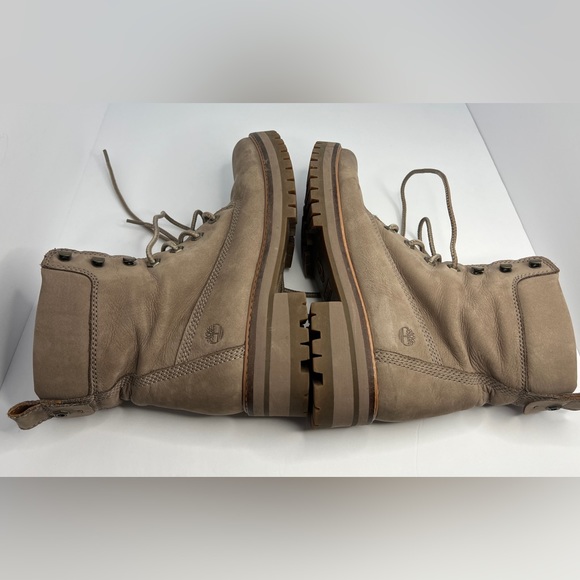 TIMBERLAND Women's Courmayeur
Valley 6" Boots Taupe Size 10 - Picture 10 of 16